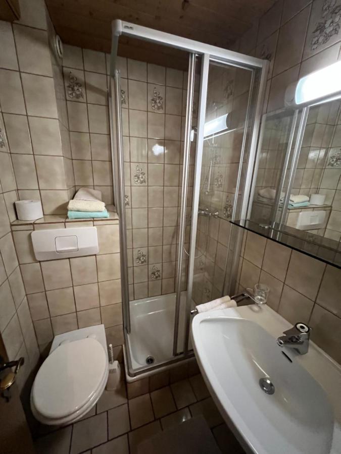 Edelweiss Apartment *